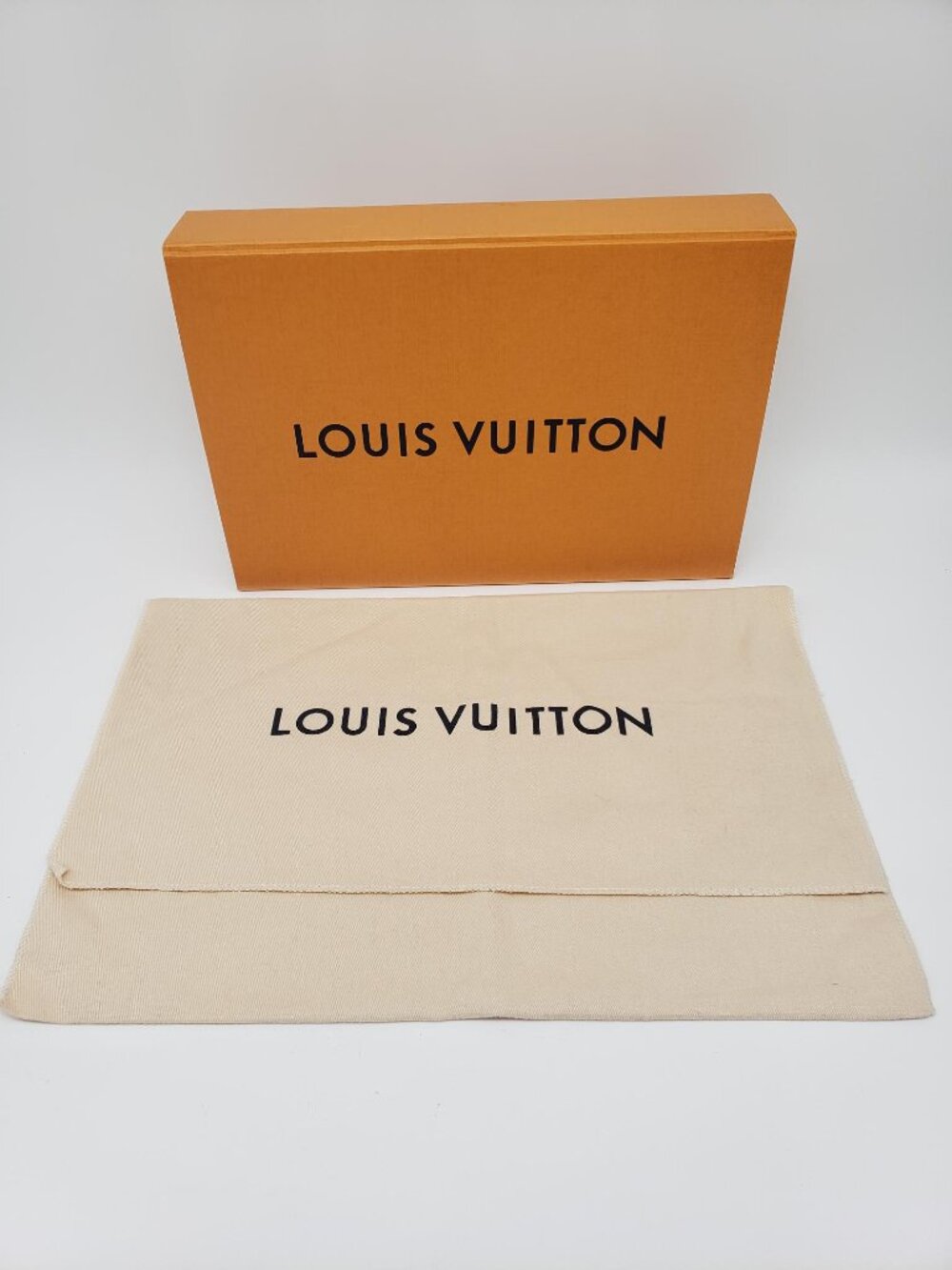 Authentic Louis Vuitton Orange Gift Box with Dust Bag & Blue Ribbon - Picture 2 of 16